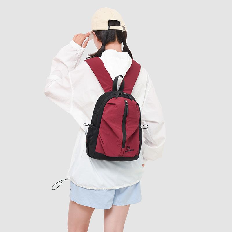 Small Ultralight Hiking Backpack with Multiple Pockets for Men Women Plaid Waterproof Casual Daypack for Adults Daytrip Hiking