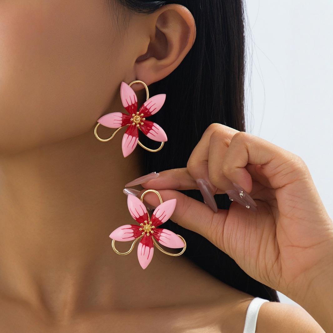 

Модные серьги-подвески для женщин розовый