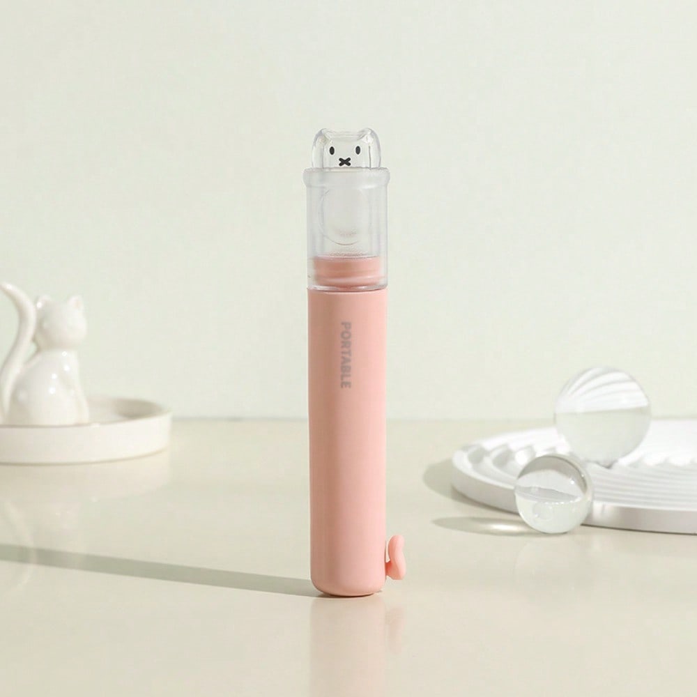 Compact Folding Toothbrush Kit Featuring a Toothpaste Holder, a Dual-Purpose Dental Accessory, a Must-Have for Business Travel