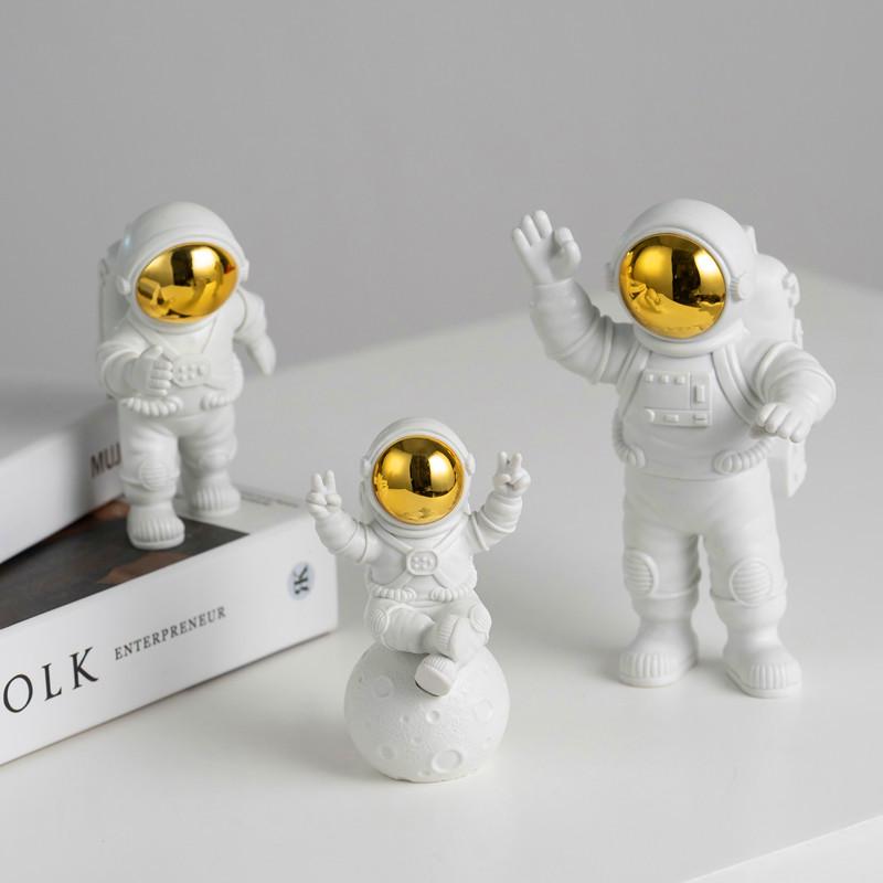 Astronauten-Figur-Ornament für Wohnzimmer oder Kinderzimmer - Weihnachtsgeschenk-Deko Weltraumfahrer