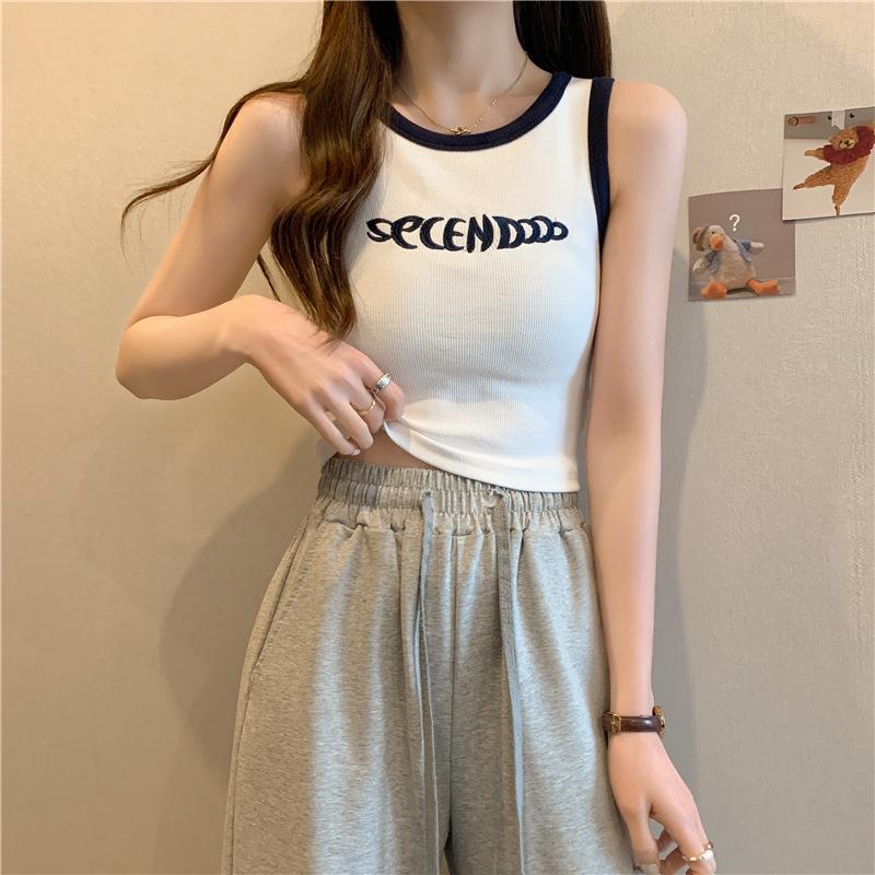 2025 Summer Women's Sleeveless Crop Top: Fashionable Slim Fit for Students