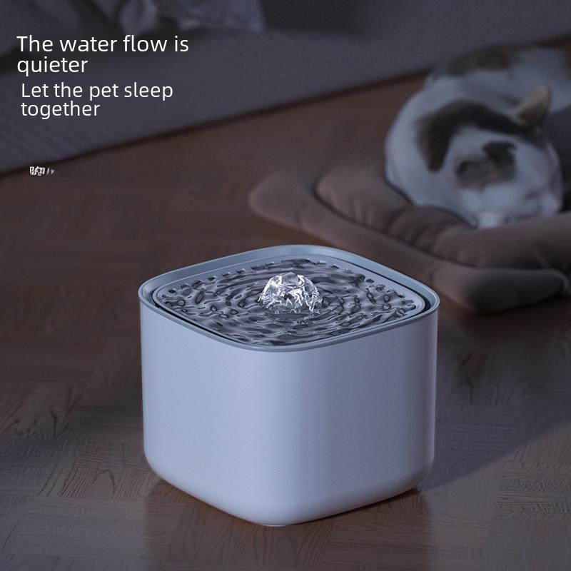 Smart Pet Drinking Fountain with Automatic Filtration and Large Capacity