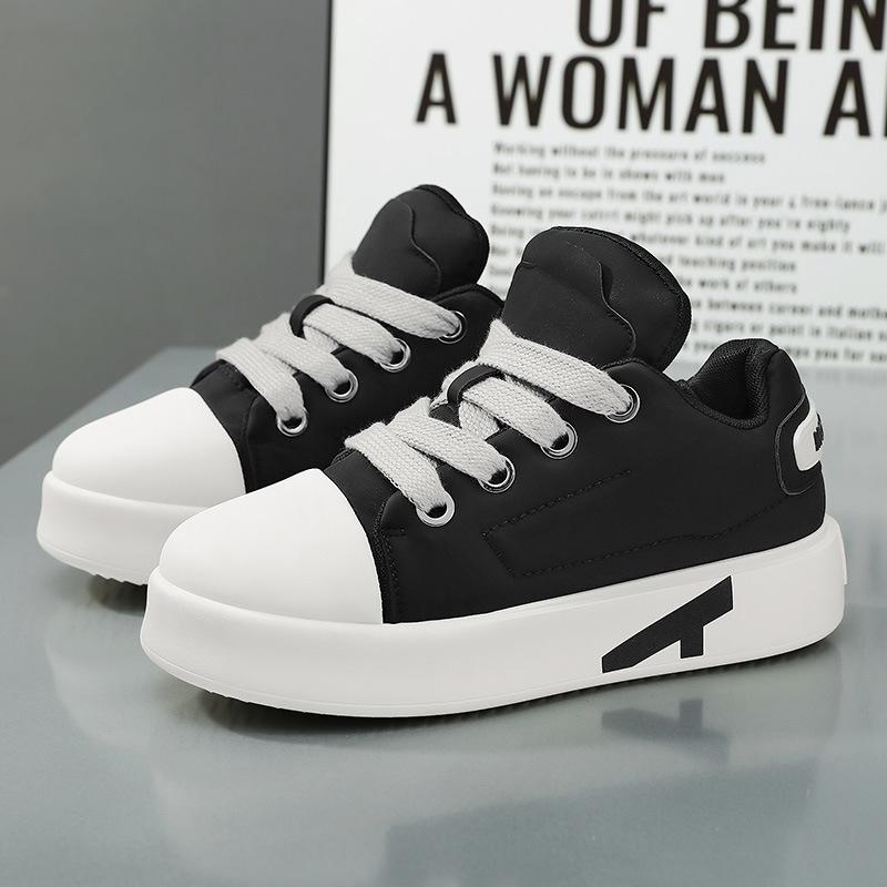 

Повседневные массивные мужские кроссовки Оригинальный уличный стиль Молодежные кеды для скейтборда Уличный комфорт Мягкая подошва Спортивная обувь для бега Вулканизированная обувь 44 чёрный