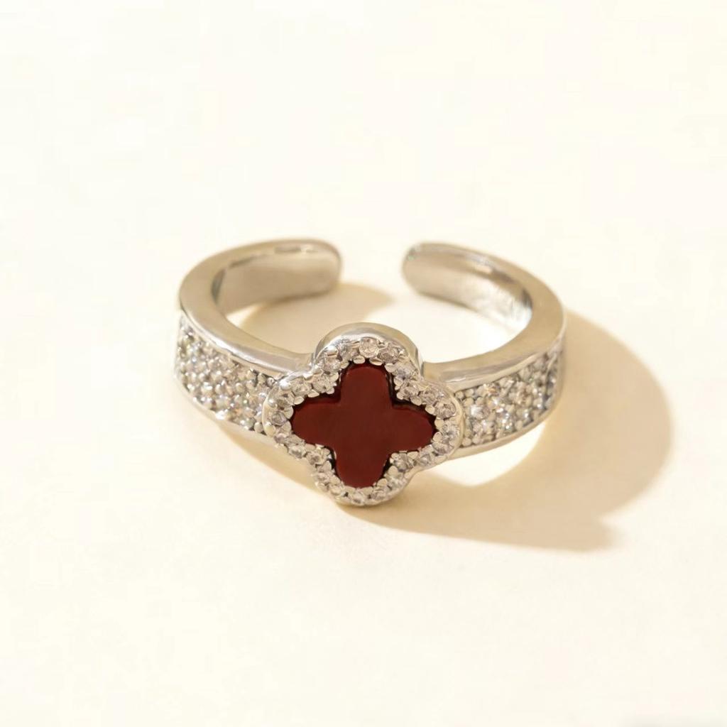 Classic and Versatile Four-leaf Clover Ring Adjustable Size Subtly Luxurious and High-end Four-leaf Clover Ring