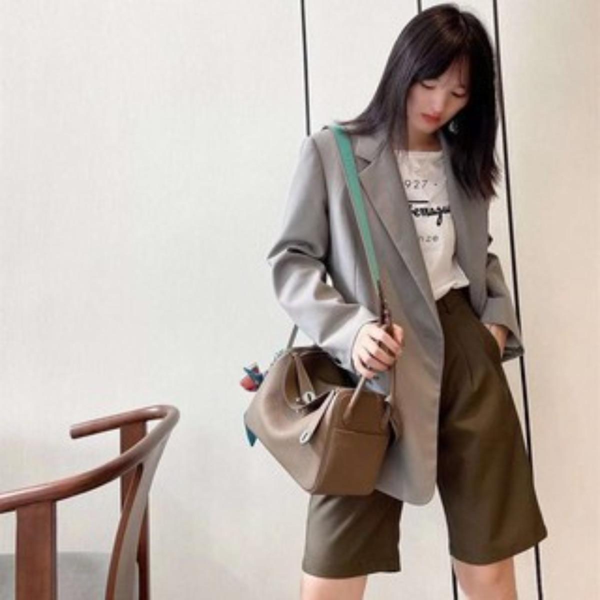 

2024 New first-layer doctor bag lychee pattern lindy bag women s shoulder handbag medicine bag cowhide 26X14X18CM