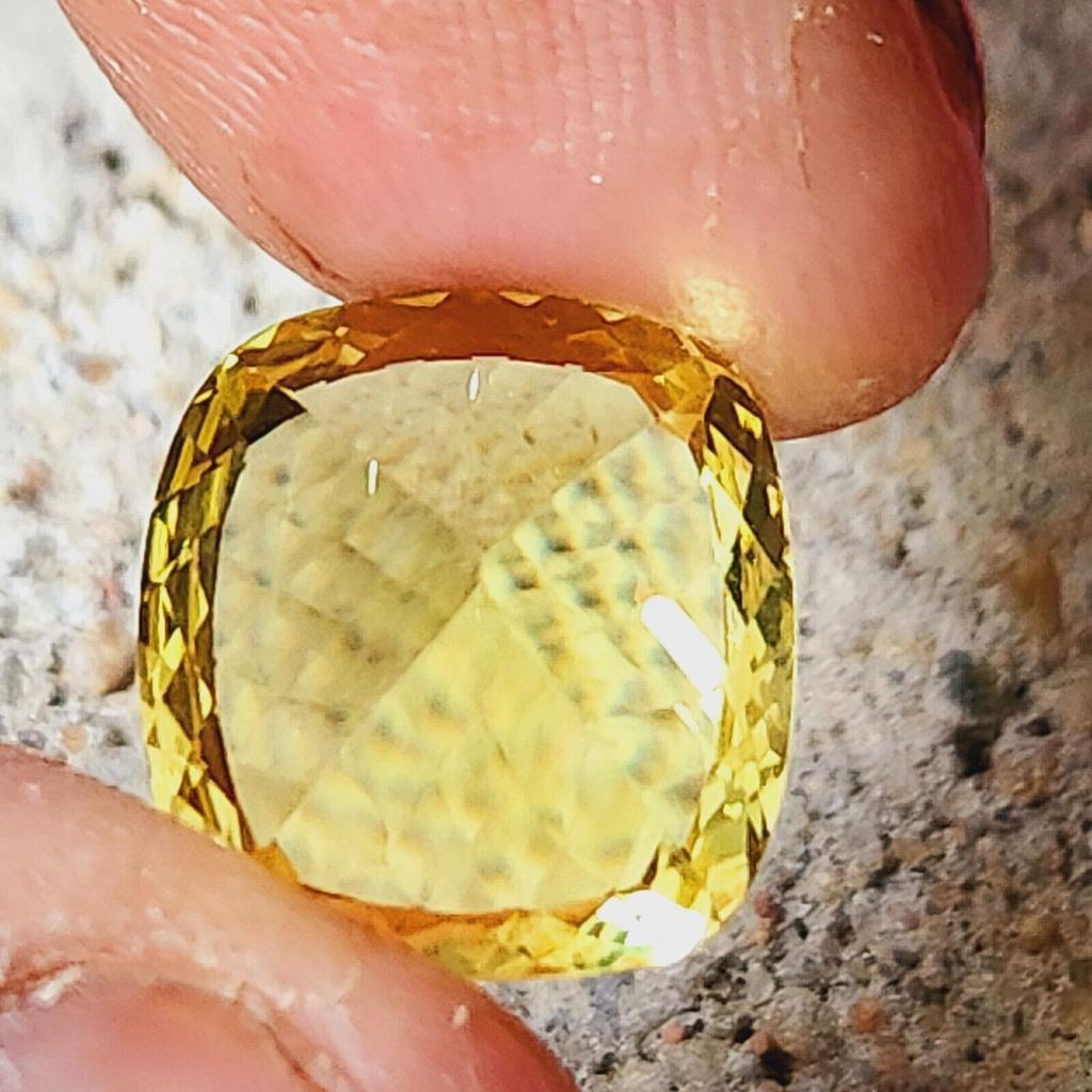 11 Ct Heated PITAMBARI Yellow Sapphire Cushion Cut CERTIFIED Loose Gemstone