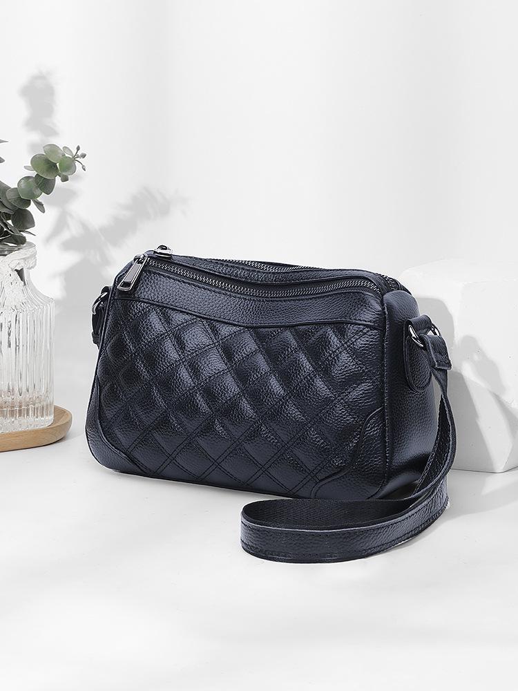 Genuine Leather Large Capacity Women's Shoulder & Crossbody Bag with Diamond Pattern - 2026 Trendy Casual Fashion Backpack