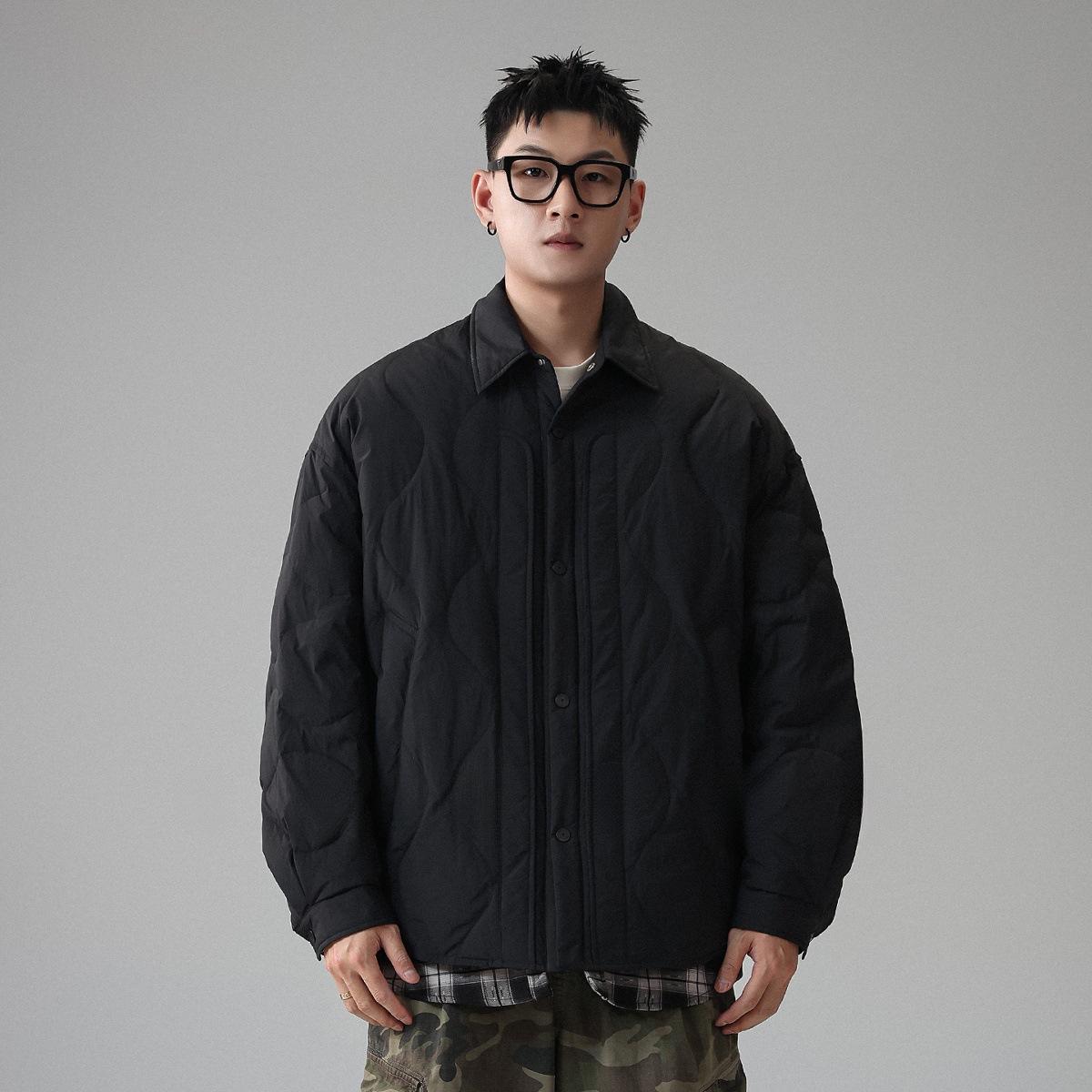 

Men s Trendy Lightweight Diamond Quilted Lapel Jacket – Stylish Winter 2025 Two-Piece Look M 50kg-60kg чорний