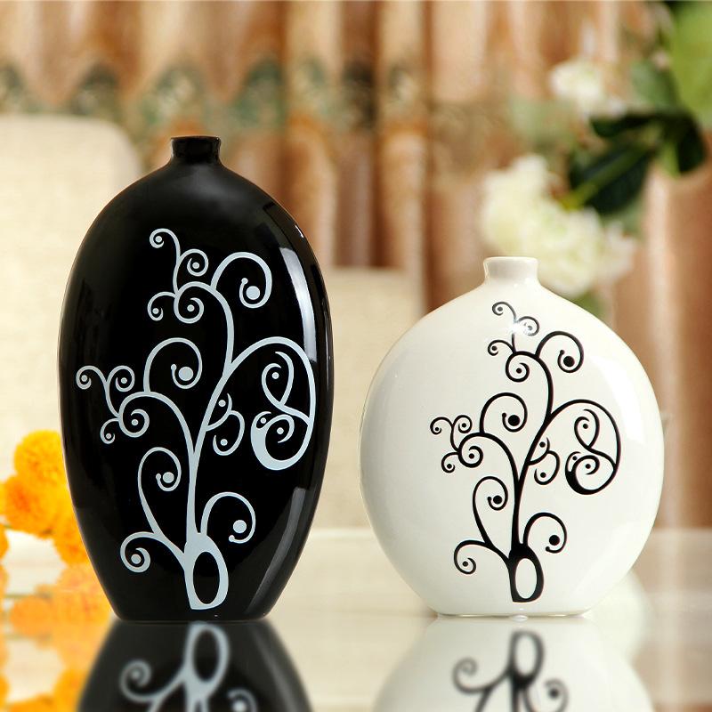 Modern Minimalist Black and White Vase Ornaments Home Use Living Room Tabletop Cafe Dry Flower Arrangement Vase Ornaments Decoration