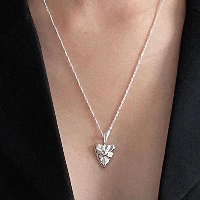 HEART SHIR NECKLACE