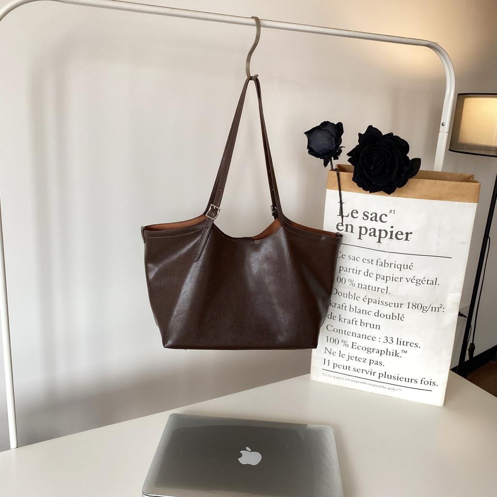 2025 Minimalist Solid Genuine Leather Tote Package Single Compartment Large Capacity Women's Handbag Underarm Bag Handheld Bag Cowhide