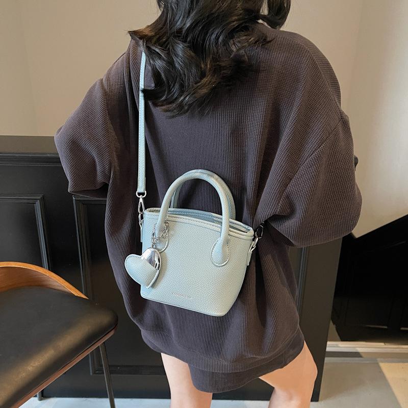 Premium Handbag Bag Women's New Trendy Fashion Versatile Shoulder Bag Commuter Messenger Bucket Bag