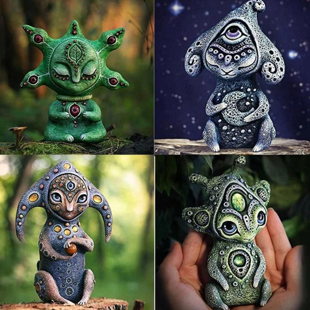 Room Decoration Three Eyes Alien Resin Statue Sculpture Crafts Funny Resin Ornaments  Garden