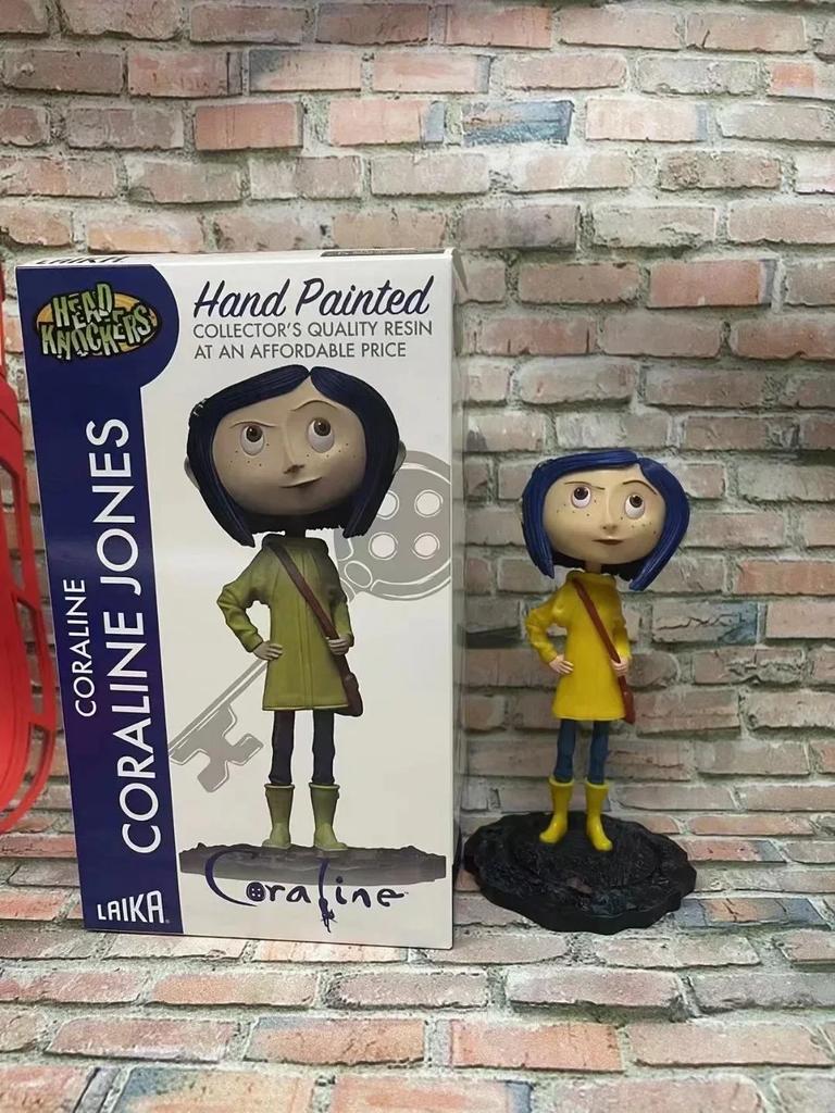 IN stock NEW NECA Coraline in Striped Shirt / Yellow Raincoat 7" ABS/PVC Action Figure Toy Doll