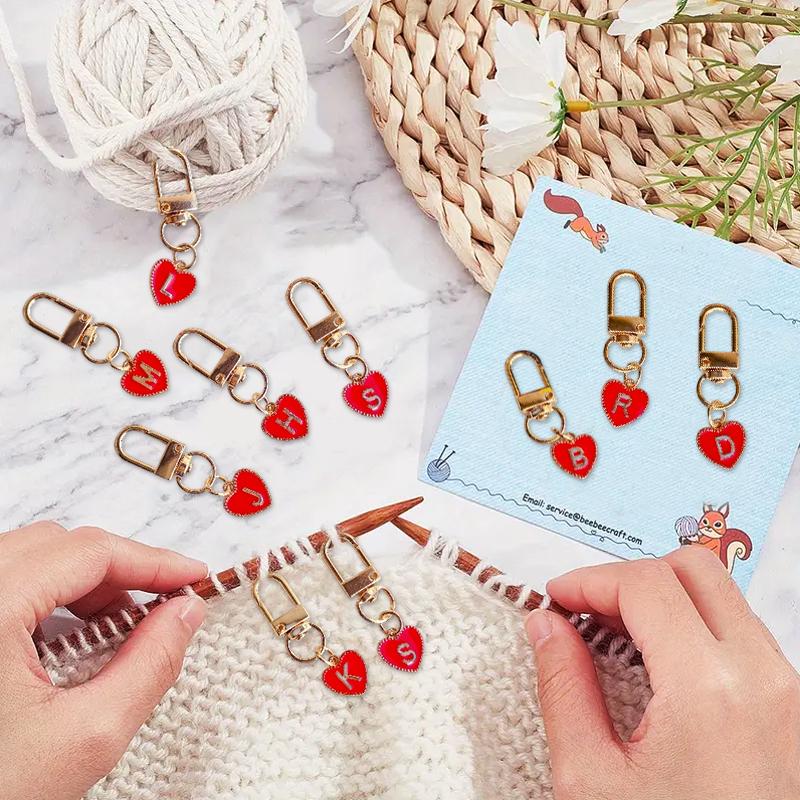 1PC Lobster Buckle Gift Metal Party 26 English Letters Keychain Marker Heart Shaped Red Love Keychain Design DIY Creativity