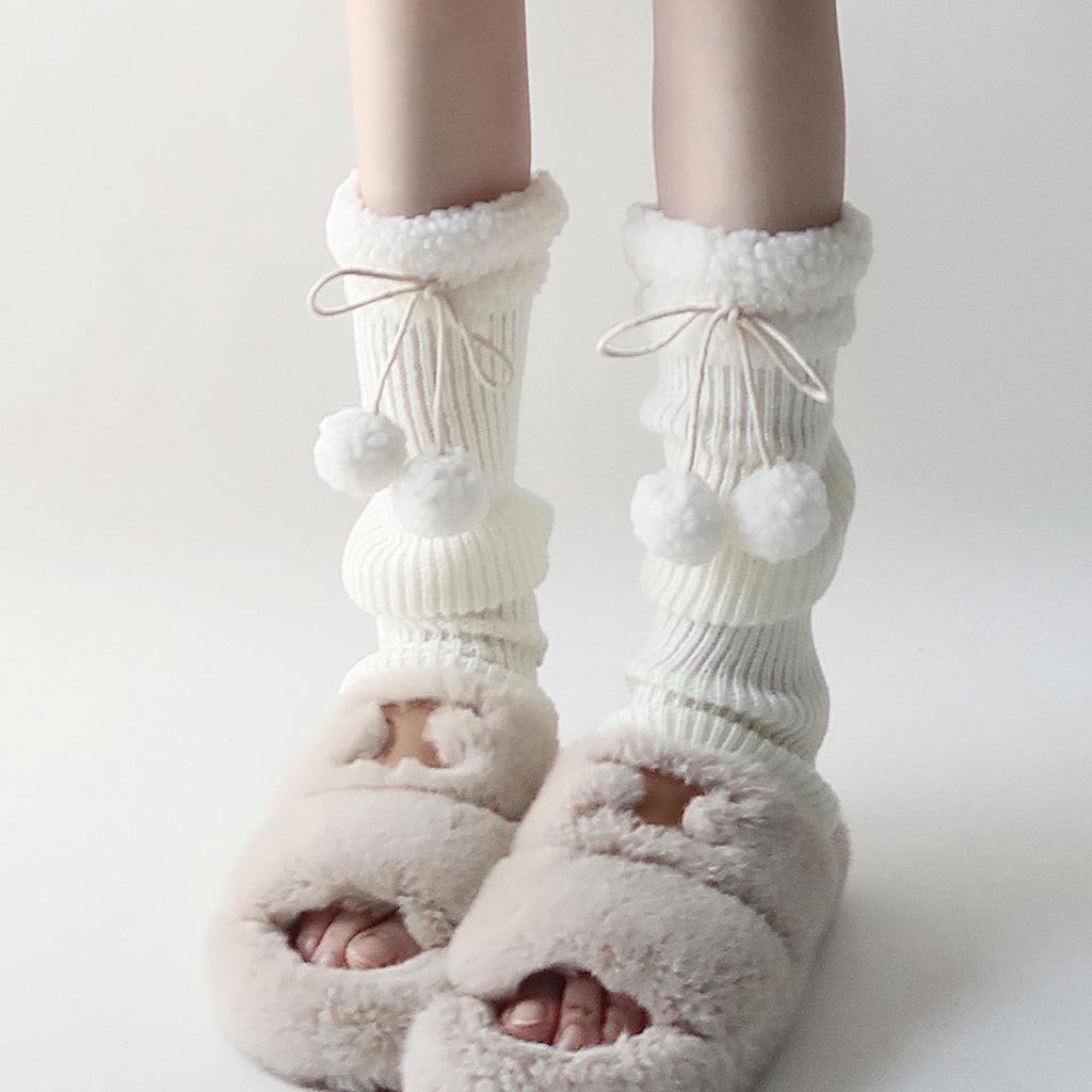 Japonské Pompomové Podkolenky s Mašličkou – Podzim/Zima JK Styl, Všestranný Ležérní Design, Hřejivé a Sexy.