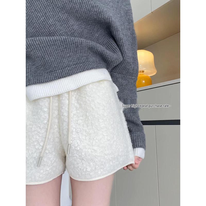 

Women s High Waist Korean Style Lambswool A-line Bootcut Shorts L белый