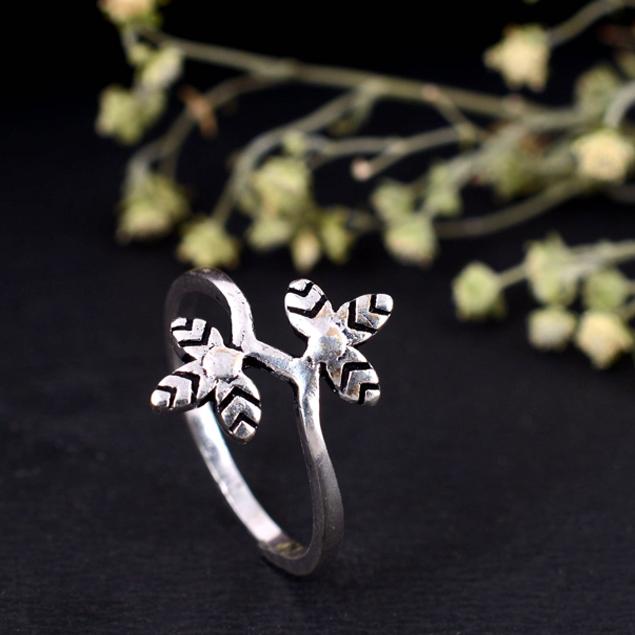 Handmade Oxidized Silver Floral Ring – Adjustable Double Flower Tribal Band, Vintage Boho Statement Jewelry Gift for Women