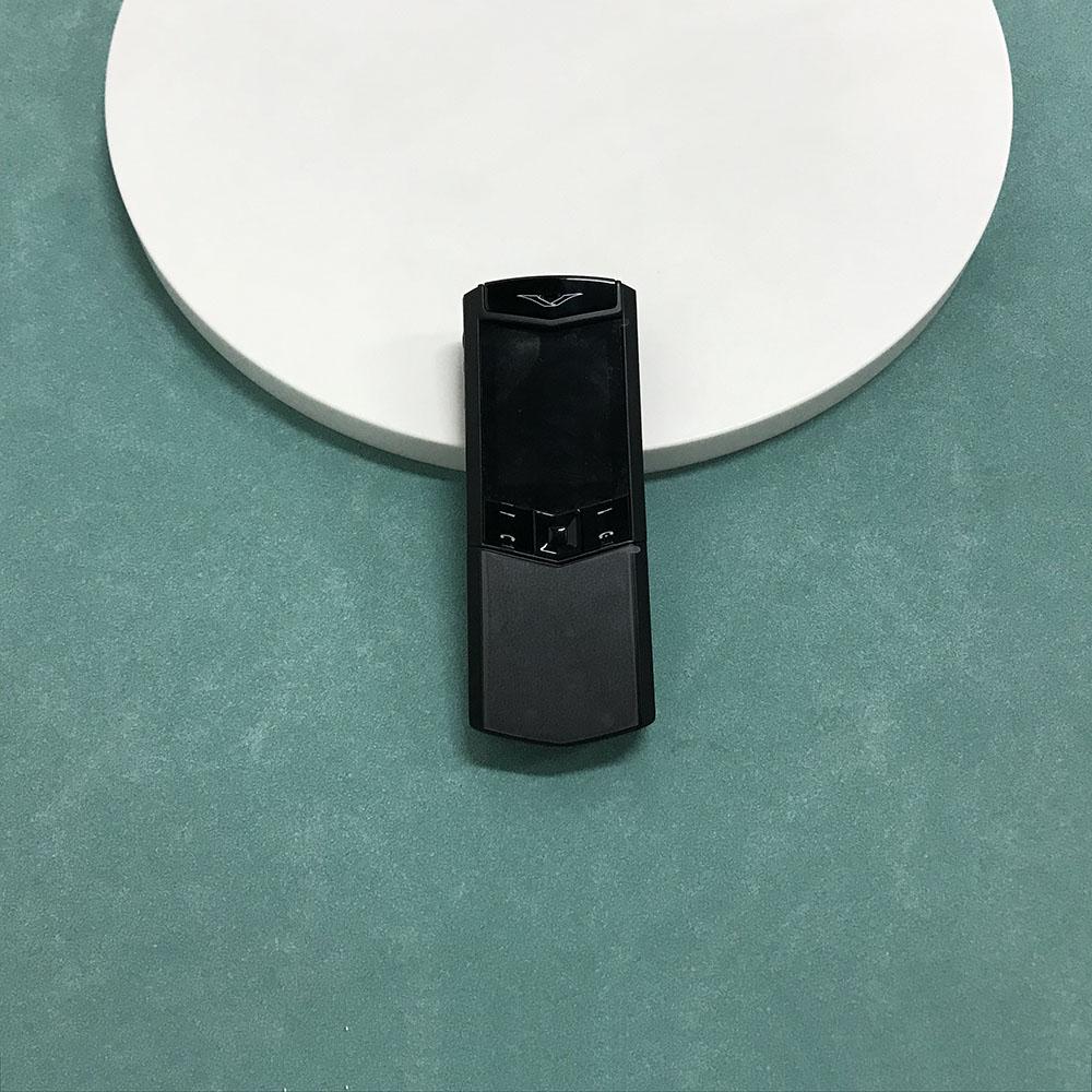 Neues V888 Pro Slider-Telefon MT6261 GSM 2G 2,0-Zoll-Bildschirm Dual-SIM Dual-Standby Mp3/Mp4 FM Bluetooth Klassisches Mobiltelefon