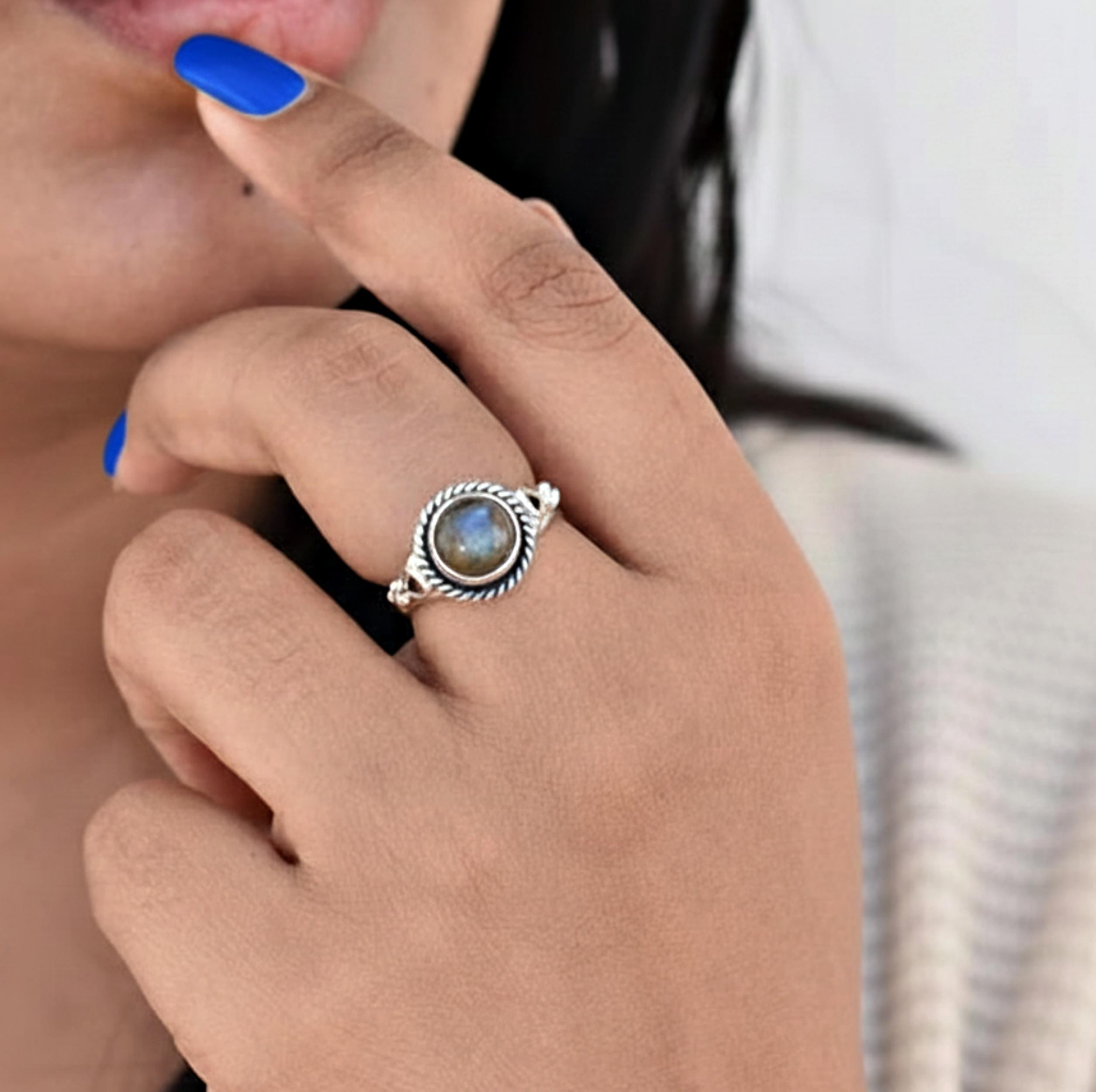 

Labradorite 925 Sterling Silver Ring for Women – Natural Blue Flash Gemstone Ring, Boho Handmade Statement Jewelry 12 срібний