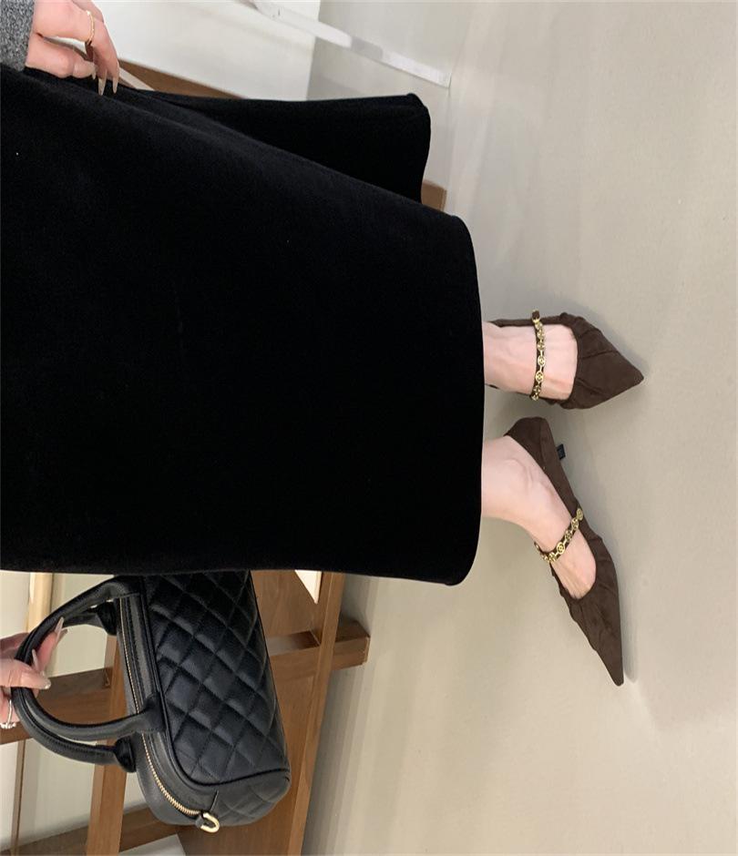 Pointed single shoes women's 2025 new spring women's shoes low heels Doudou shoes retro small leather shoes shallow mouth Mary Jane shoes