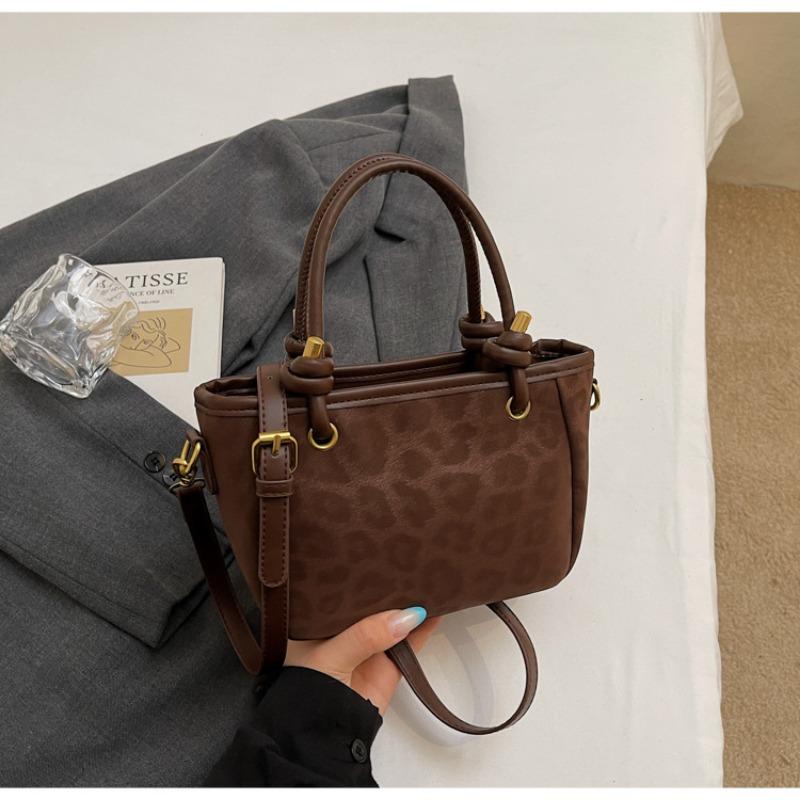 Crossbody Bag, A Popular Single-shoulder Bag for Women, Is A Fashionable and Simple Handbag for Commuting