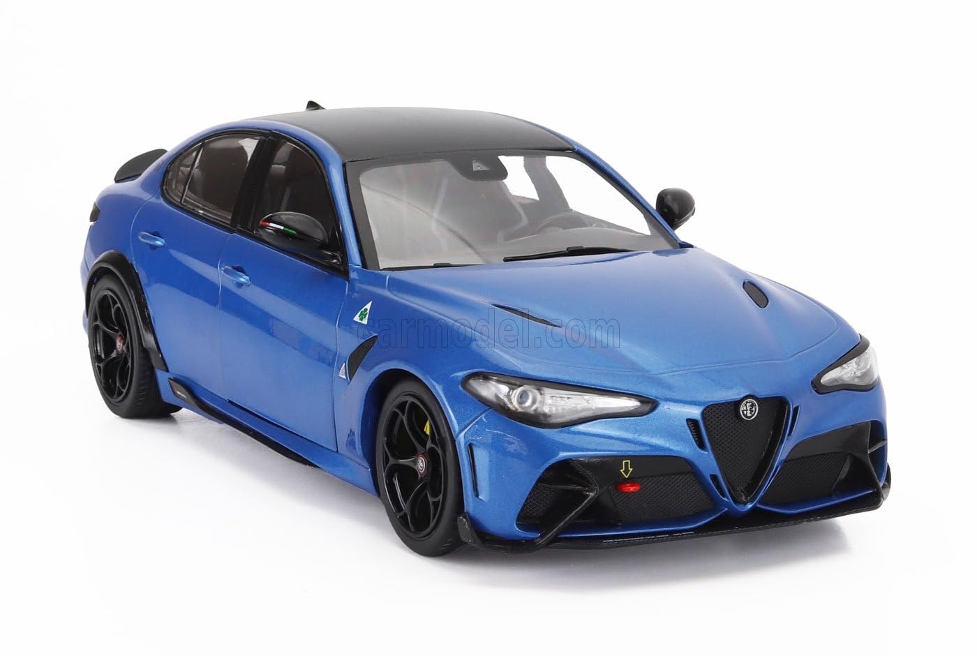 

Mini car Alfa Romeo Giulia Solido GIULIA GTA 2022 BLUE 1806906 1/18 1/18 [Item] синий