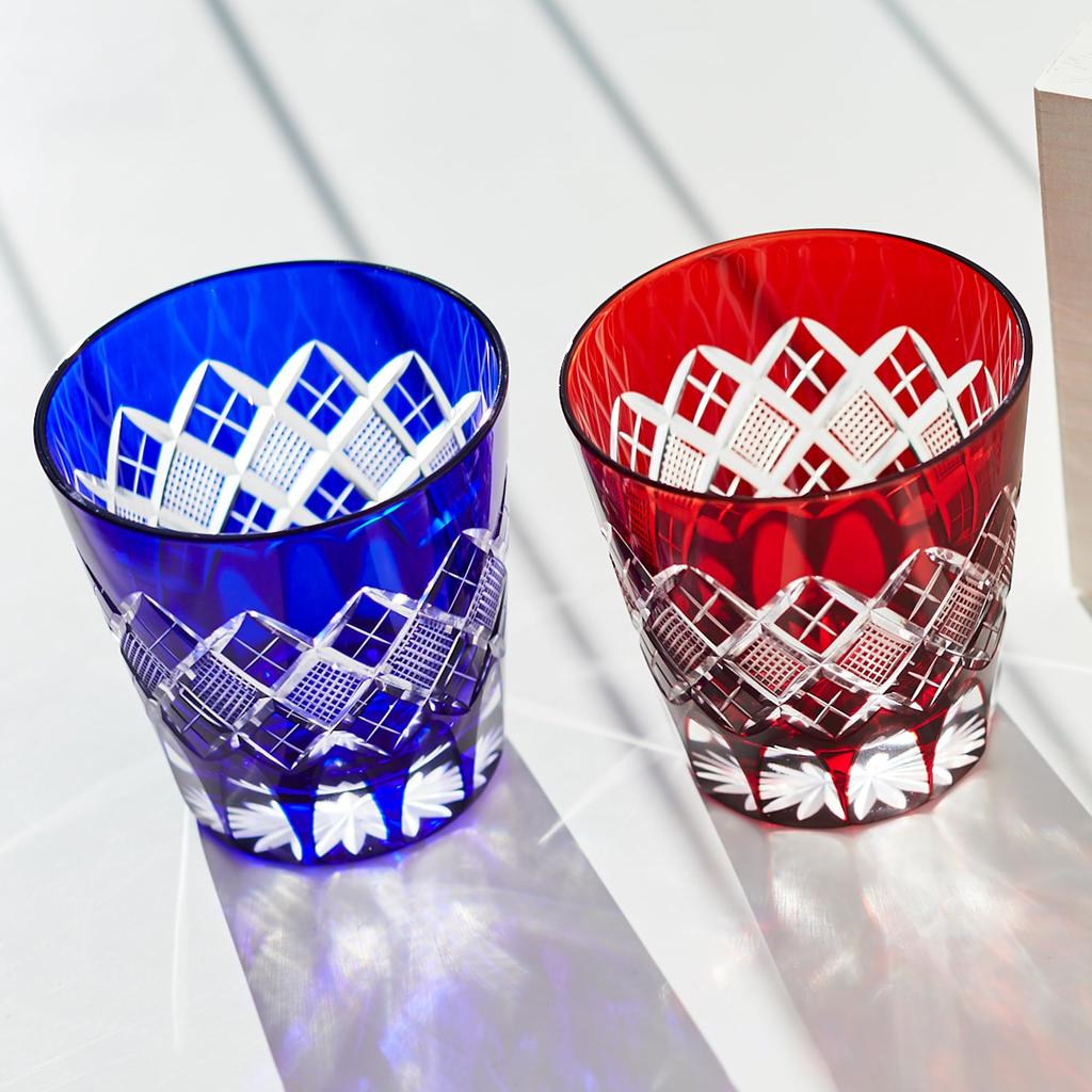 Offizieller Direktverkauf von Taiburo Edo Kiriko Yarai Nanako Oldgläser-Paar und Holzstudio Made in Japan (Fischrogen) Offen (rot blau) TB90425RB,