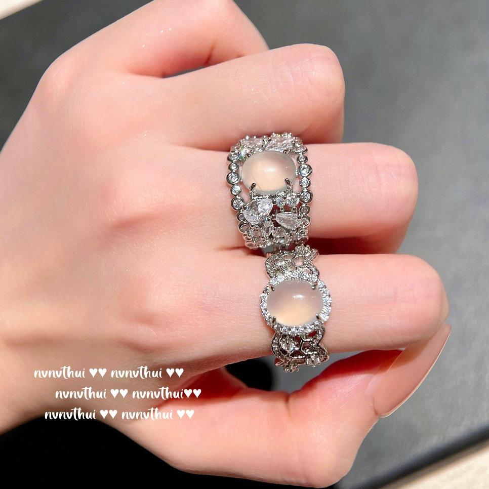 Lychee Frozen Egg-Shaped White Chalcedony Gypsy Gemstone Ring, Water Spirit, Concubine Smile White Chalcedony Zircon Earrings