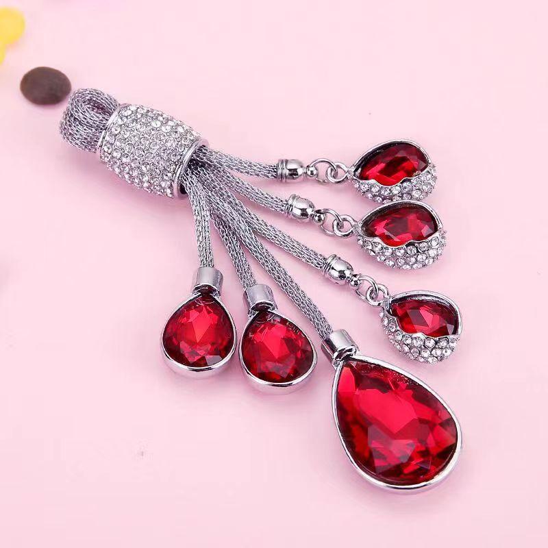 High-end Dames Auto Sleutelhanger Diamant Ingelegd Kristal Hoefijzer Sleutelring Luxe Strass Sleutelhanghanger Touw voor Auto Sleutel Decoratie Accessoires