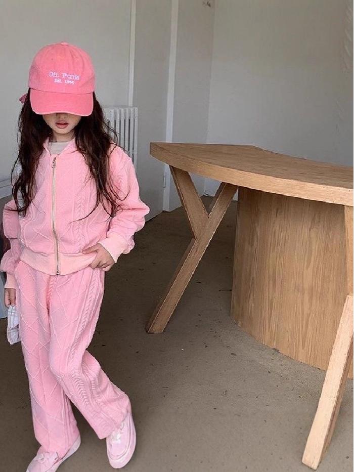 Korean Autumn Outfit Set: Girls' 2025 Hooded Jacket & Flare Pants – Trendy Two-Piece for Medium To Older Children.