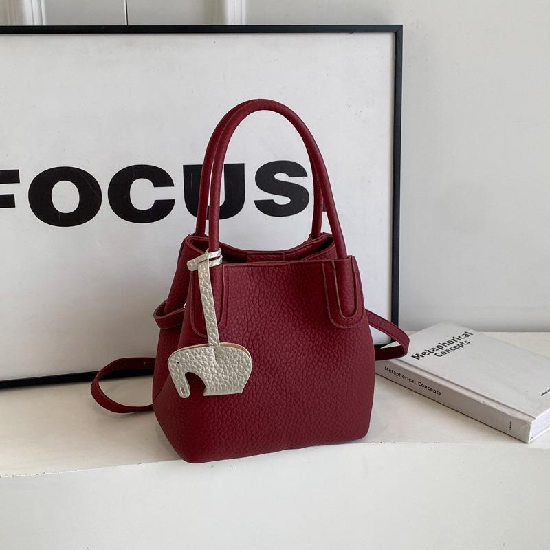 Textured Small Bag Women's Autumn New Popular Versatile Messenger Bag Fashionable Women's Portable Bucket Bag