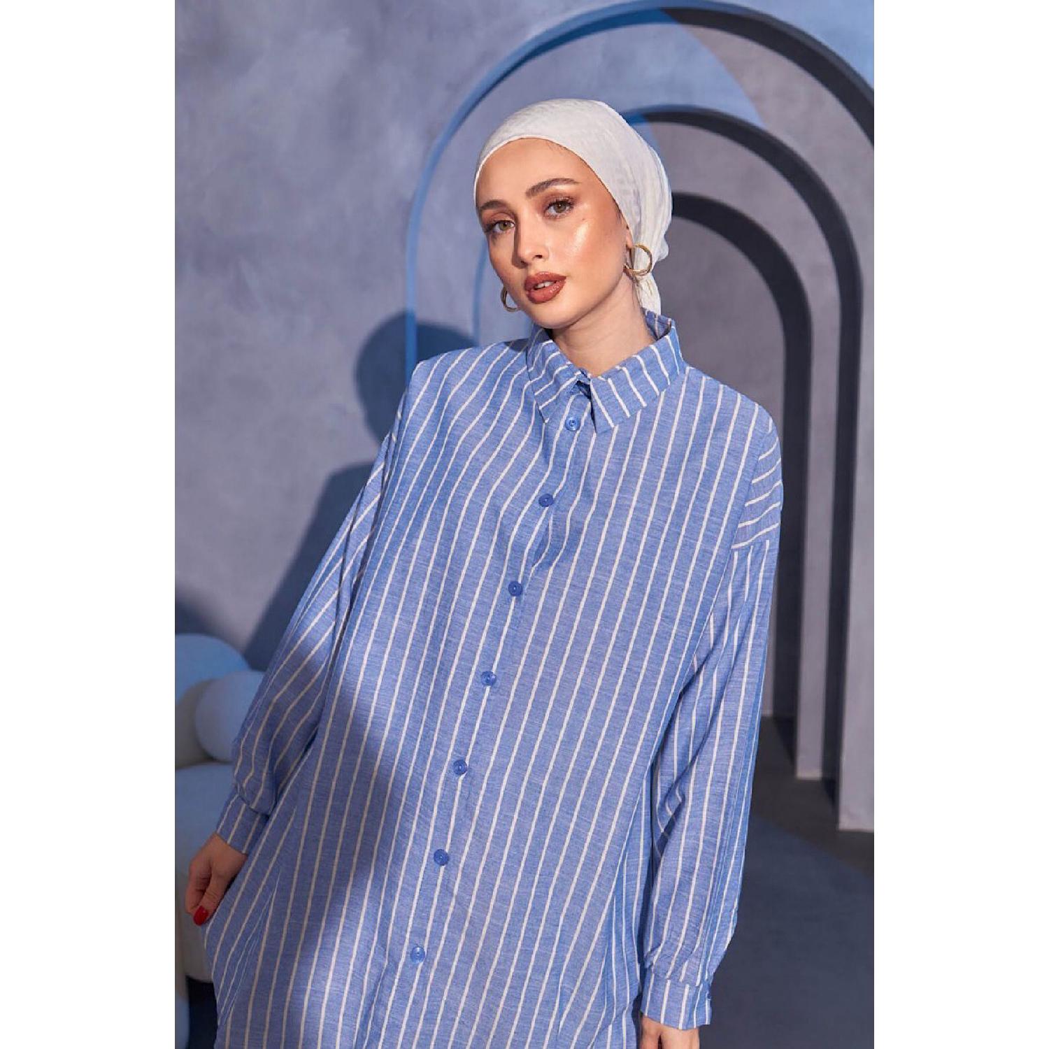 

Женская полосатая тканая рубашка с длинным рукавом на пуговицах M синий