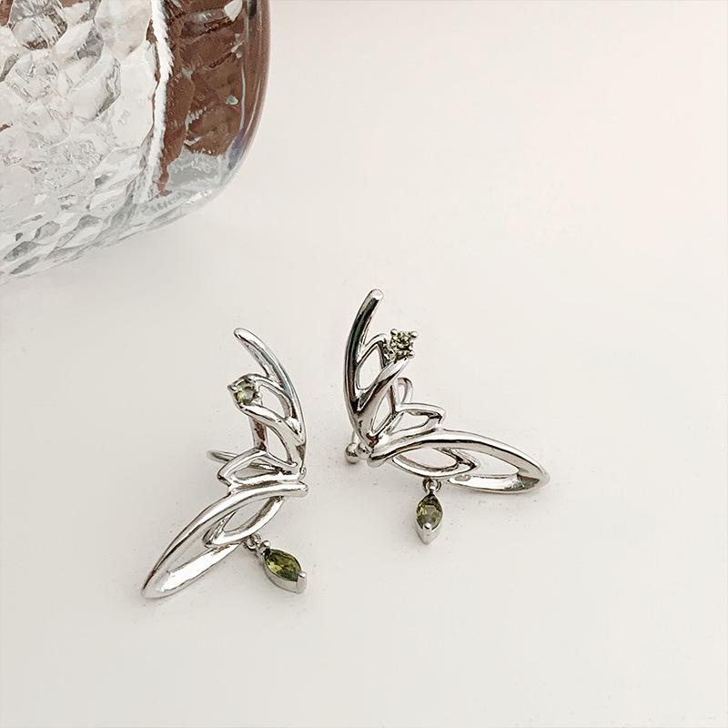 

Кафф на вухо з метеликом з зеленого циркону - Не потребує пірсингу, Нішевий дизайн