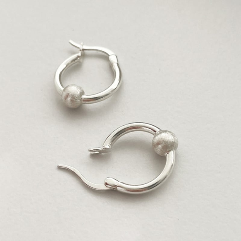 melliv shimmer dot earring_mve36