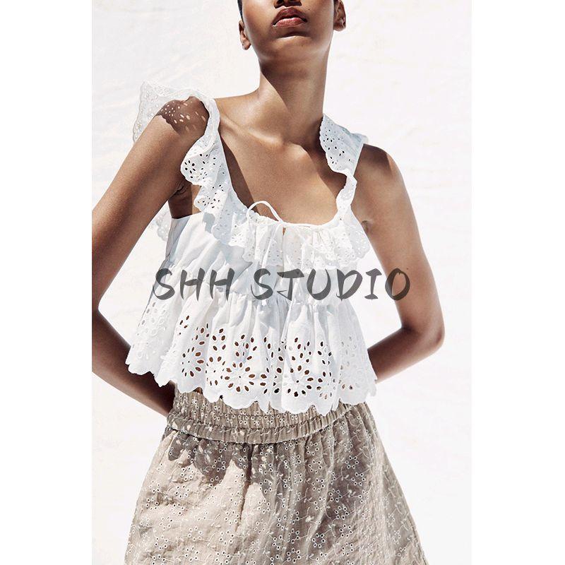Cut Out Embroider Laminated Decoration Sleeveless Tops 3666099 High Waist A- line Casual Shorts 8073286