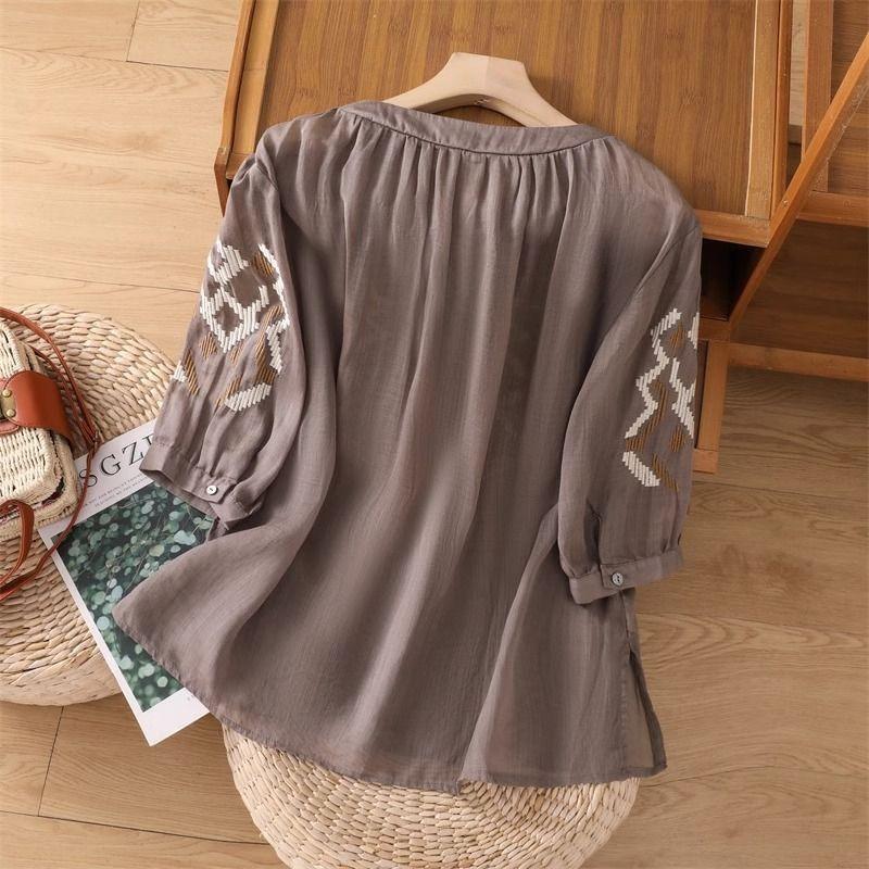 Women Summer Round Neck Three Quarter Sleeve Geometric Embroidery Casual Blouse