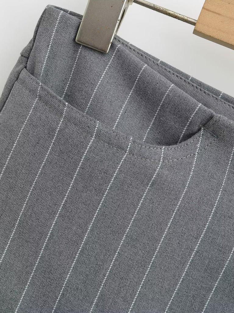 Trendy Women's Low-Rise Solid Color Mini Skirt – Slim, Sexy Bodycon Fit for a Hot Girl Style