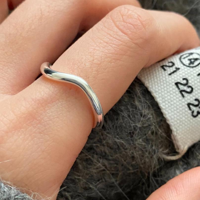 Wavy Curve Minimalist Ring - Irregular High-End Designer Style