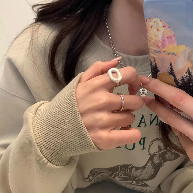 Classy Contemporary And Korean Inspired Ring For Women With A Chic Geometric Open Design Circle