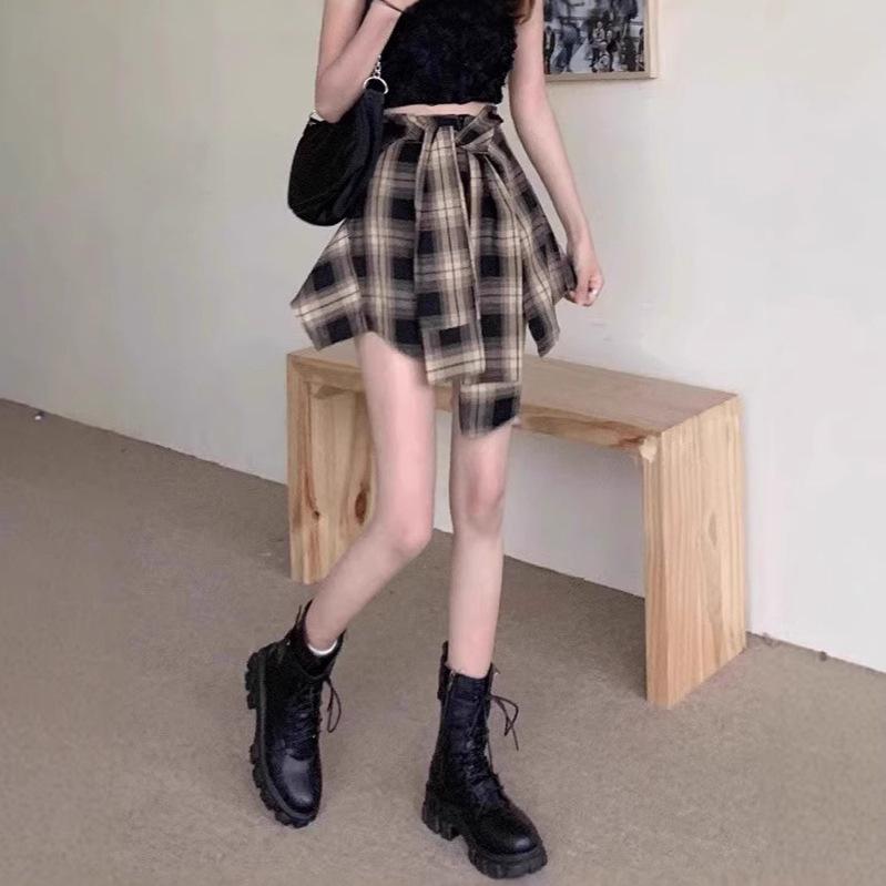 2026 Summer Women's Retro High-Waisted Plaid Skirt with Faux Two-Piece Design