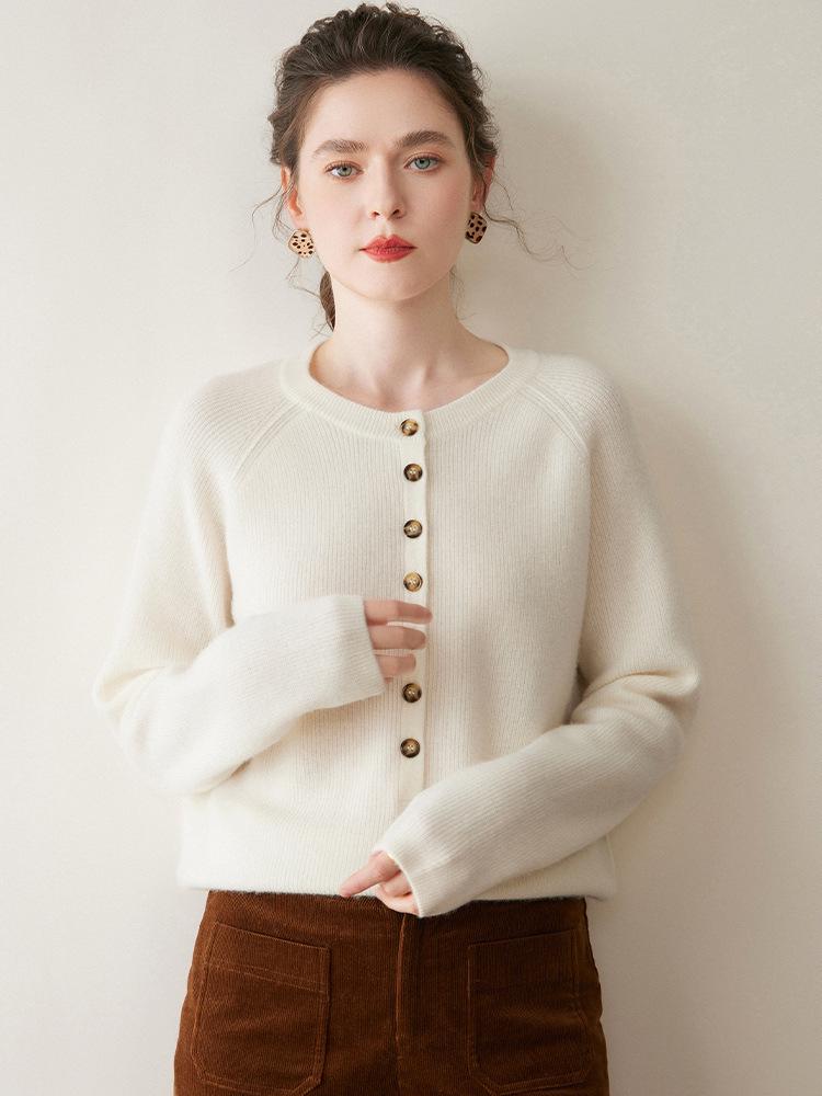 Stylish Soft Knit Cashmere Sweater for Women – Slimming Pullover, 2025 Autumn/Winter Collection