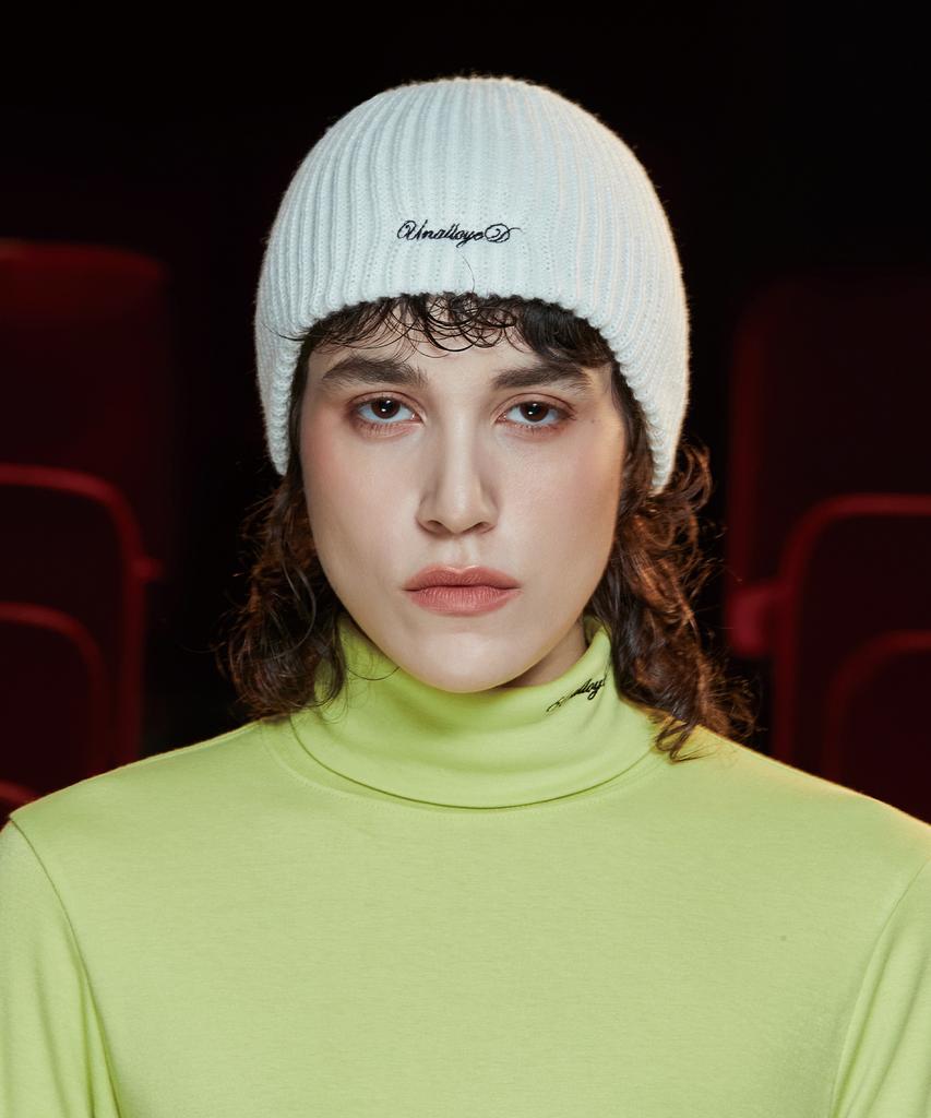 UNALLOYED Classic Logo Beanie / Ivory