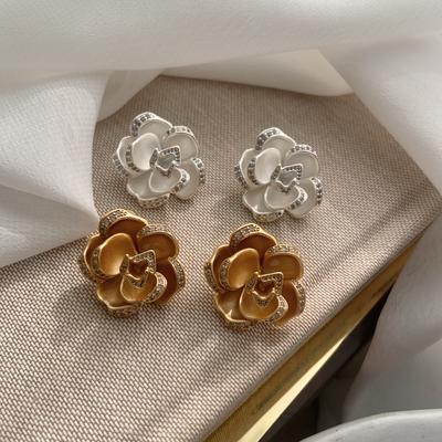 French Retro Premium Camellia Stud Earrings Fashion Design Sense Earrings Exquisite Earrings Earrings Women