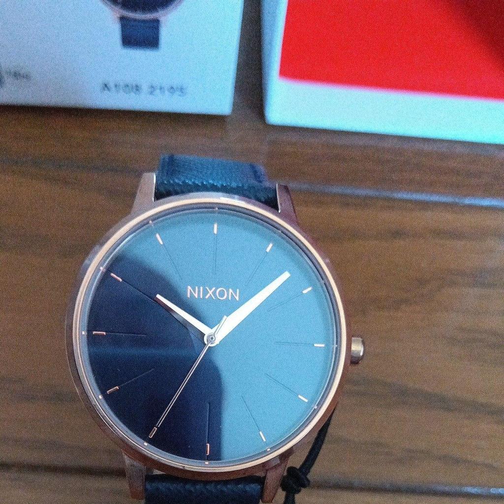 Used NIXON ken sington leather