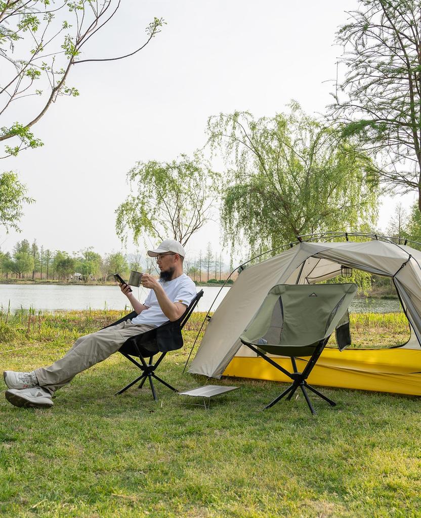 New camping swivel swivel integrated frame and full storage super easy to unfold and weight comes with storage easy to load capacity 120kg [iClimb]