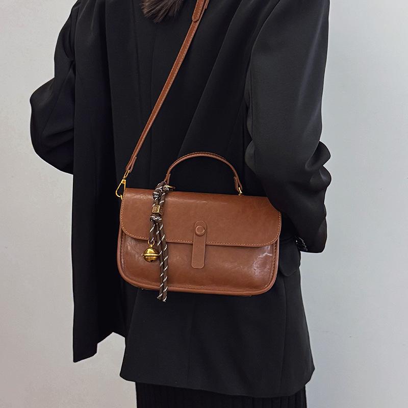 Wholesale Niche Simple and Versatile Fashionable Portable Small Square Bag Women's Leisure Commuting Solid Color Shoulder Messenger Bag