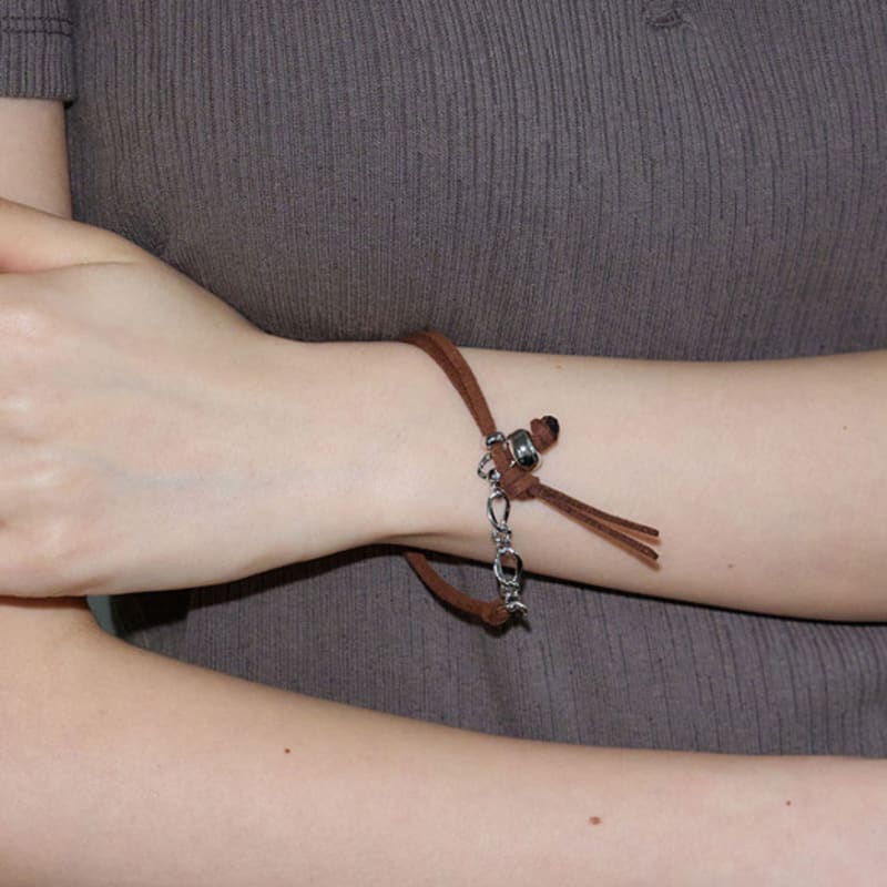 SIS Ein böhmisches Wildlederarmband [braun]