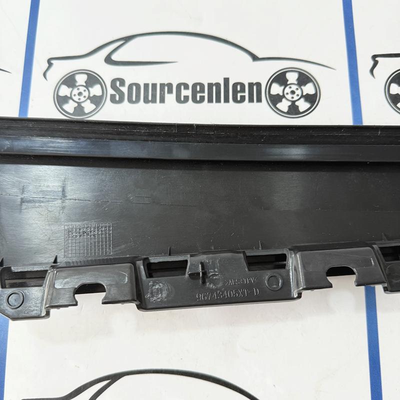 Nagelneu Dekorative Verkleidung für den B-Säulenrahmen der vorderen und hinteren Tür für Peugeot 2008 2014- 96743405XT