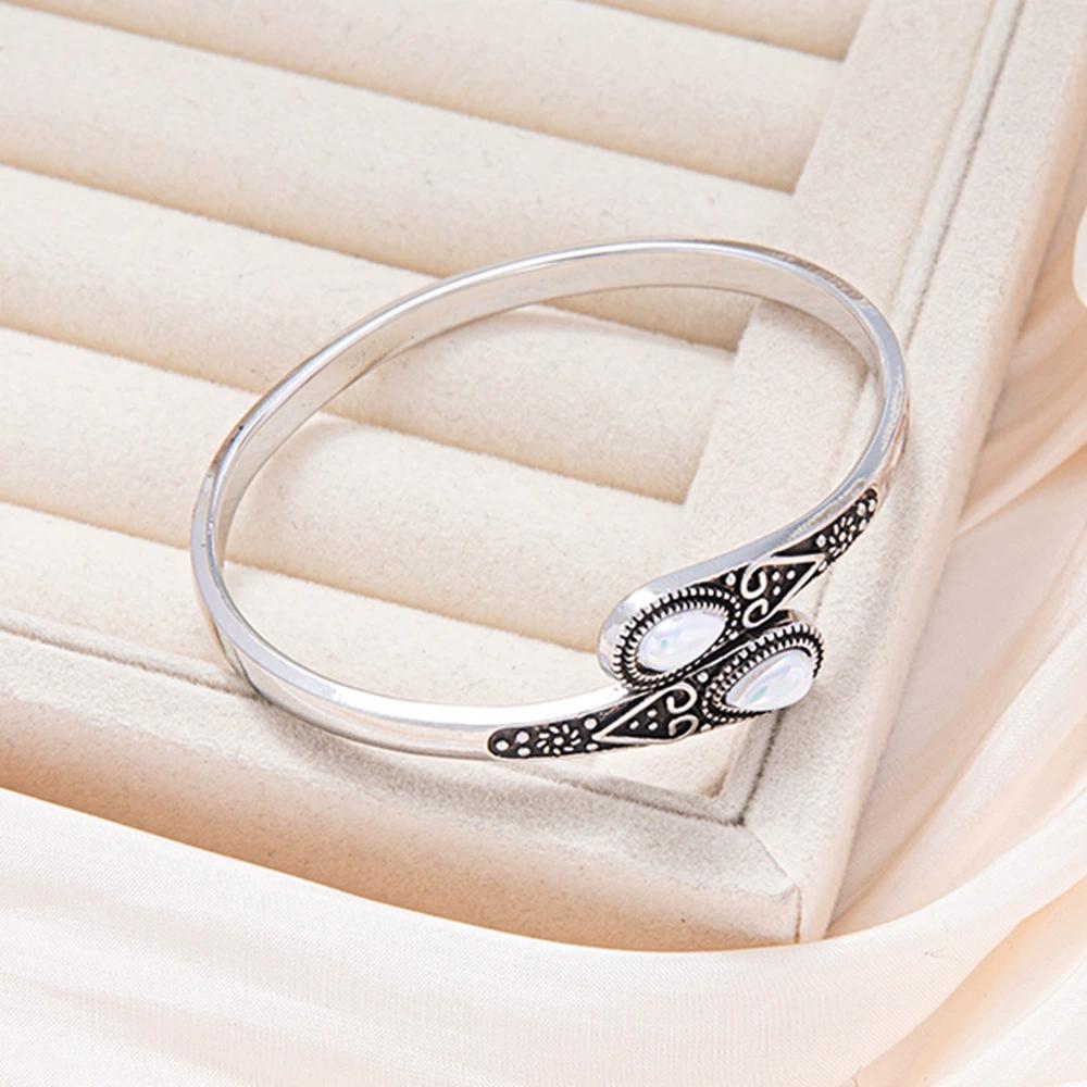 A fashionable retro inlaid imitation green agate water drop men and women adjustable open bracelet, bohemian style summer hundre